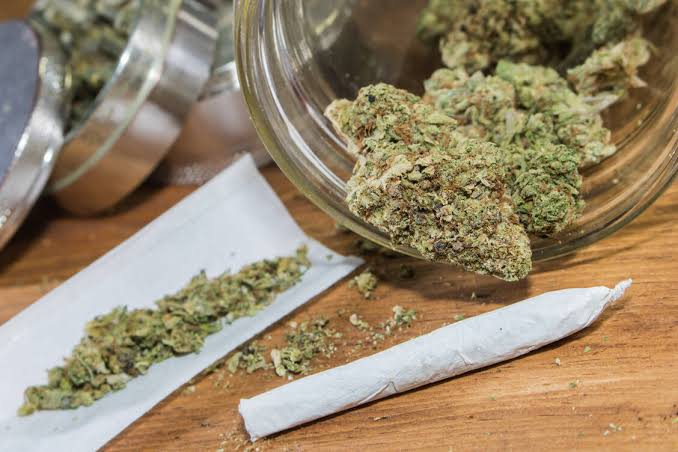 Marihuana online kaufen – Zertifizierte Cannabis Blüten der Sorte Fruit Storm