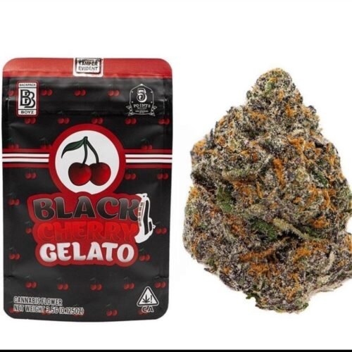 Black Cherry Gelato Cannabisblüte neben schwarzer Produktverpackung mit Kirschmotiv